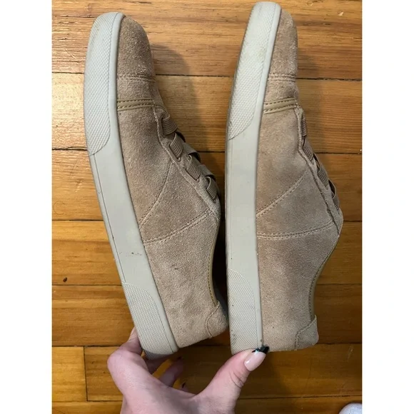 Vionic Sunny Jean Tan Suede Sneaker, size 6 - Picture 3 of 6